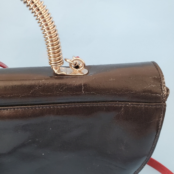 Vintage black purse with mirror and wire handle - Picture 12 of 13